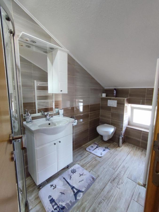 Apartman Toni Грачац Экстерьер фото